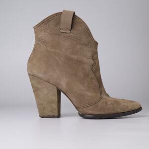 Zara Women’s Beige Suede Western Boho Chic Ankle Boots Sz 38 Almond Toe Pull On